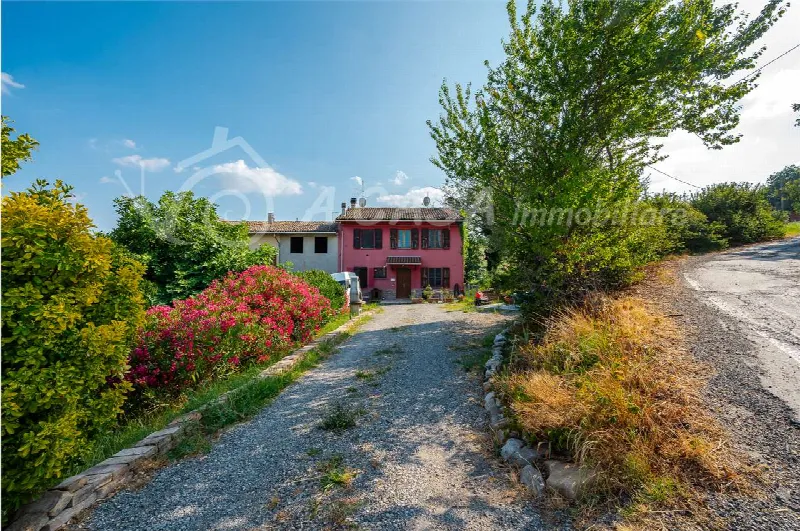 Casa Indipendente in vendita a Medesano - foto 1