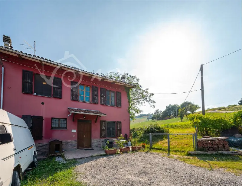Casa Indipendente in vendita a Medesano - foto 1