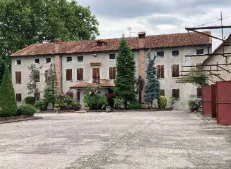 Palazzo/Stabile in vendita a Castagnaro - foto 2