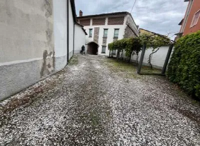 Villa in vendita a Madone - foto 1