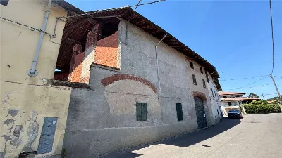 Rustico/Casale in vendita a Fara Novarese - foto 2