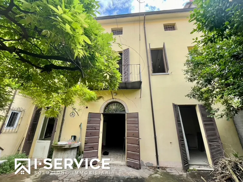 Palazzo/Stabile in vendita a Bagnacavallo - foto 1