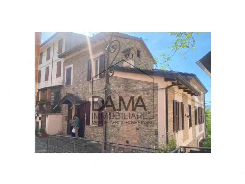 Appartamento in vendita a Varano de' Melegari - foto 1