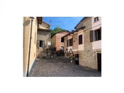 Appartamento in vendita a Varano de' Meleg... - foto 2