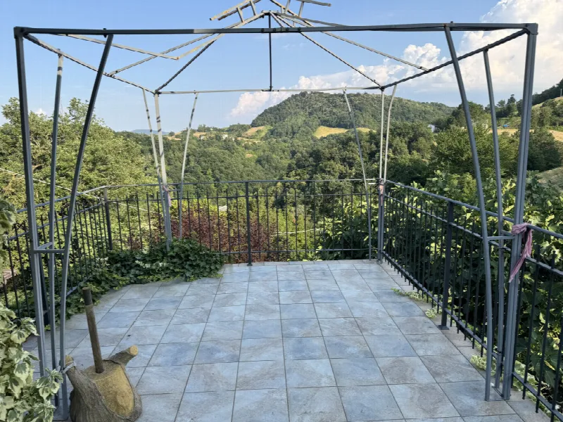 Casa Indipendente in vendita a Carpineti - foto 1