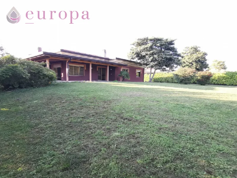 Villa in vendita a Roveredo in Piano - foto 1