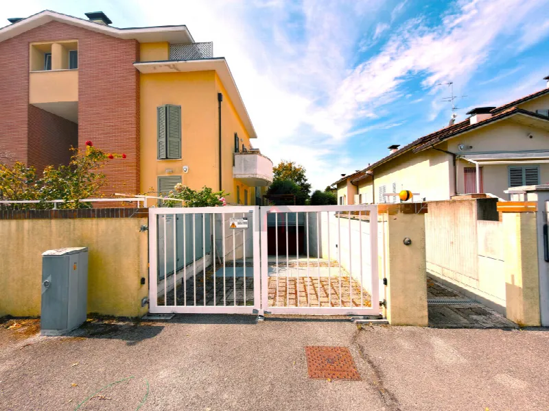 Appartamento in vendita a Forlì, Centro - foto 2