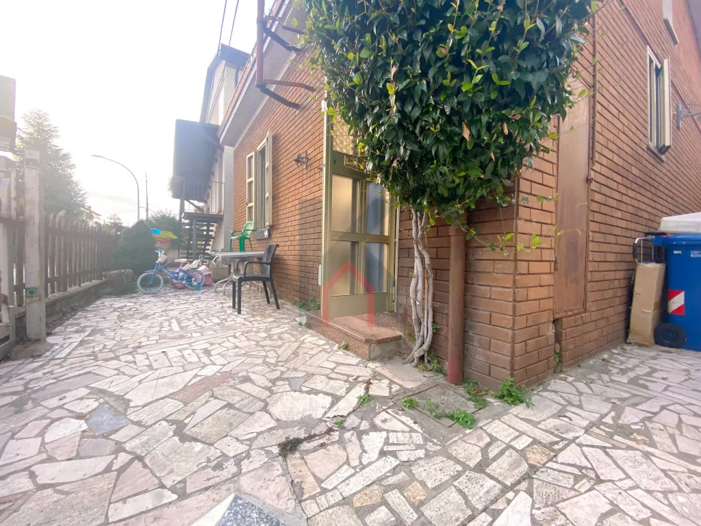 Casa Indipendente in vendita a Forlì, Spazzoli, Medaglie D'oro, Parco Della Resistenza, Stadio - foto 3