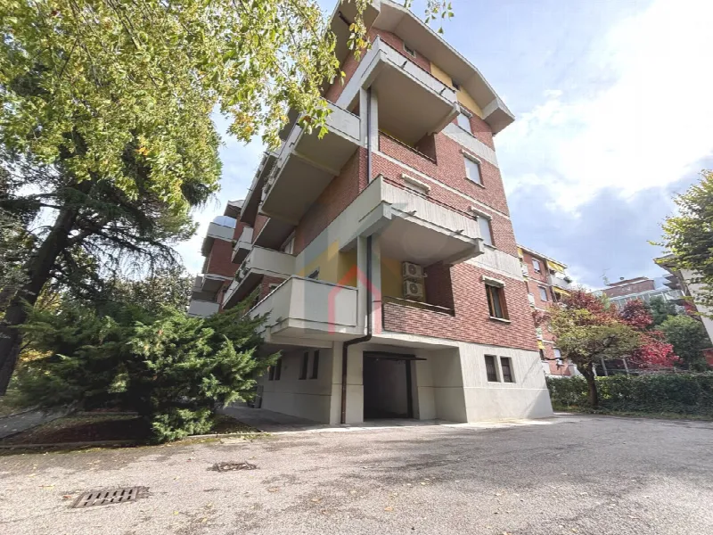 Appartamento in vendita a Forlì, Centro - foto 2