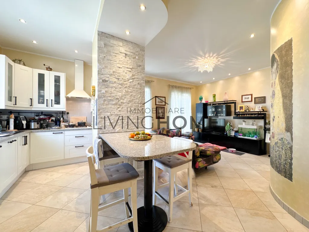 Casa Indipendente in vendita a Rimini, Via Covignano, Villaggio Azzurro, Fiera Vecchia - foto 2