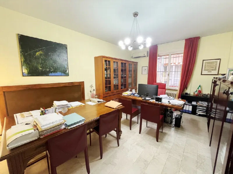 Ufficio in vendita a Forlì, Centro - foto 1