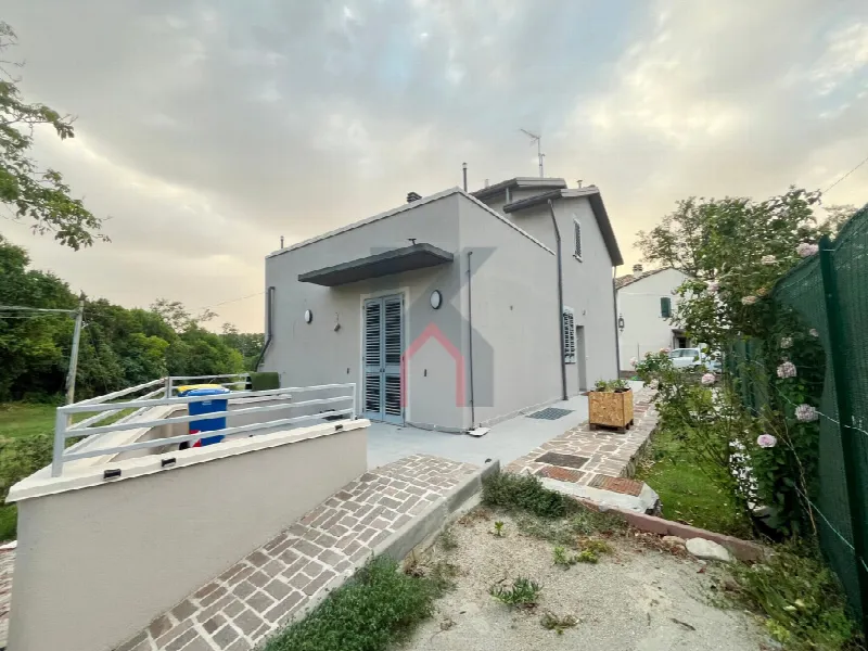 Casa Indipendente in vendita a Forlì, Ronco, Villa Selva, San Leonardo - foto 1