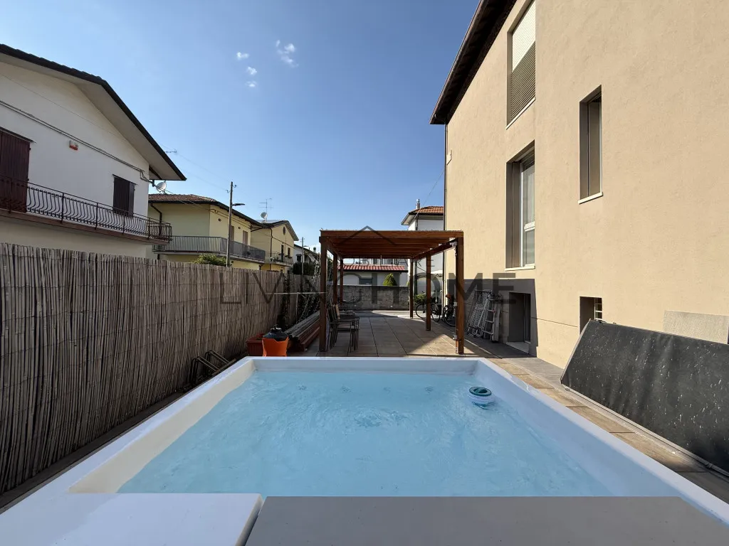Casa Indipendente in vendita a Cesena, Sant'egidio, Vigne, Villa Chiaviche, Calabrina, Gattolino, San Giorgio - foto 3