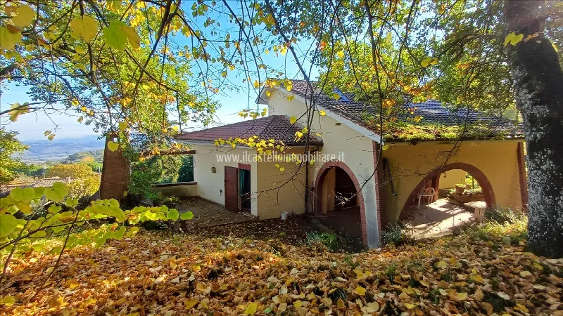 Villa in vendita a Sarteano - foto 1