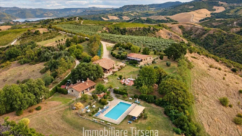 Rustico/Casale in vendita a Orvieto - foto 1