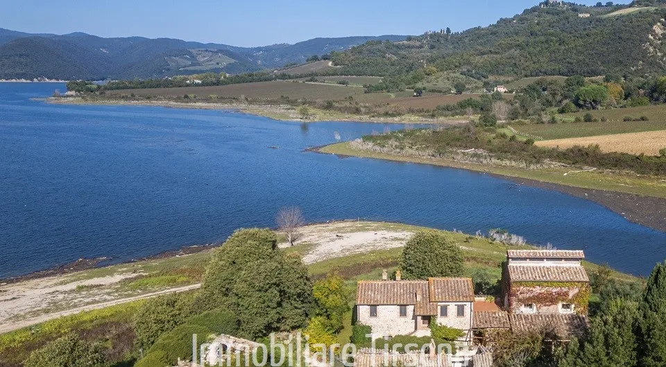 Rustico/Casale in vendita a Orvieto - foto 2