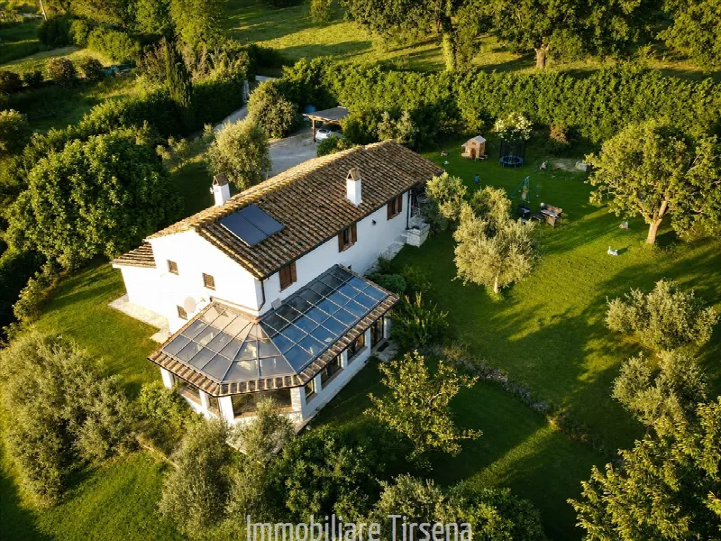 Rustico/Casale in vendita a Amelia - foto 1