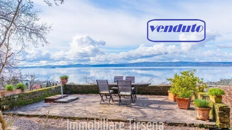 Villa in vendita a Bolsena - foto 1