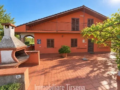 Villa in vendita a San Lorenzo Nuovo - foto 1