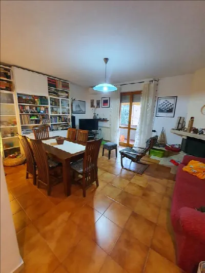 Appartamento in vendita a Castelnuovo Bera... - foto 2