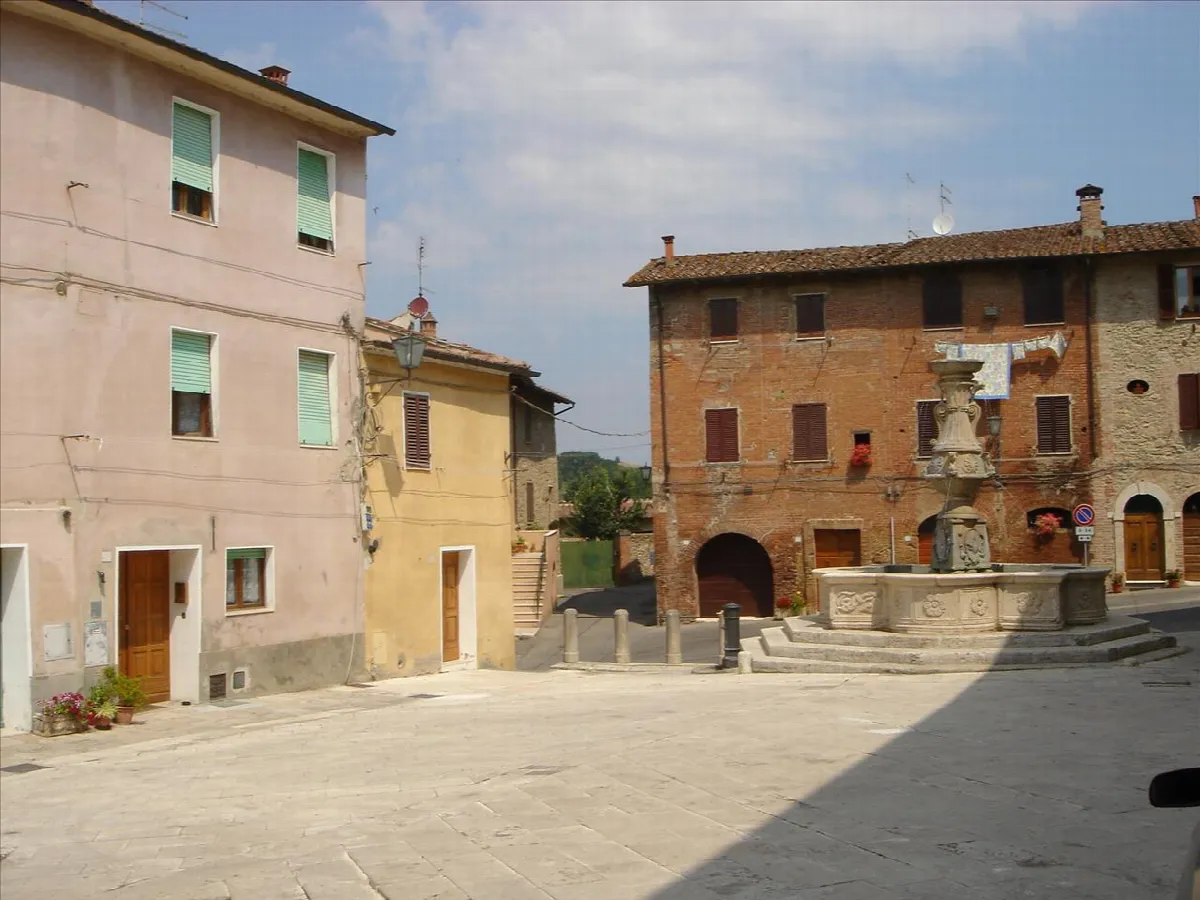 Appartamento in vendita ad Asciano - foto 2