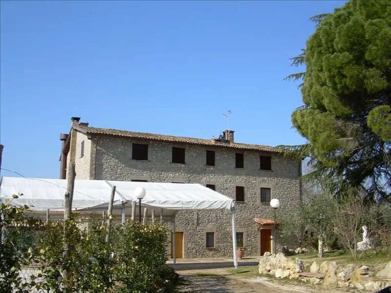 Rustico/Casale in vendita a Fabro - foto 1