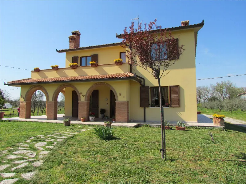 Villa in vendita a Castiglione del Lago - foto 1