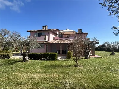 Villa in vendita a Castiglione del Lago - foto 1