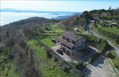 Villa a Passignano sul Trasimeno
