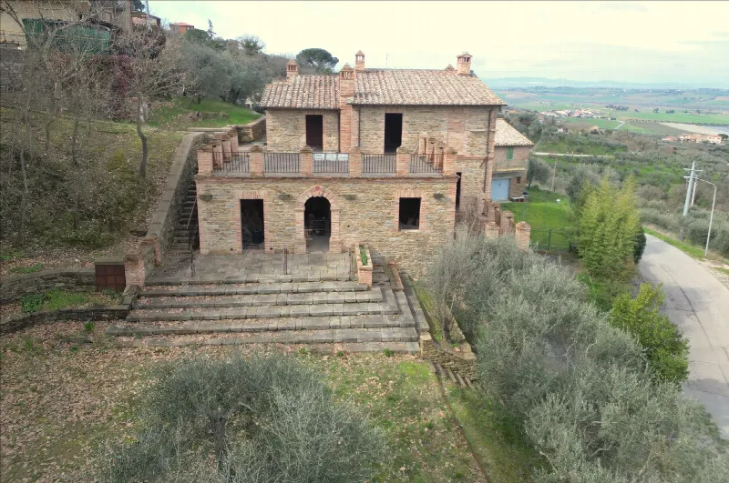 Rustico/Casale in vendita a Panicale - foto 4