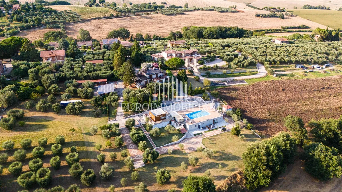 Villa in vendita a Castiglione del Lago - foto 2