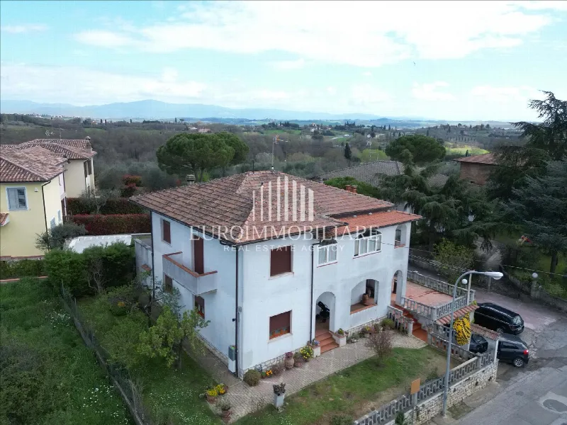 Casa Indipendente in vendita a Sinalunga - foto 1