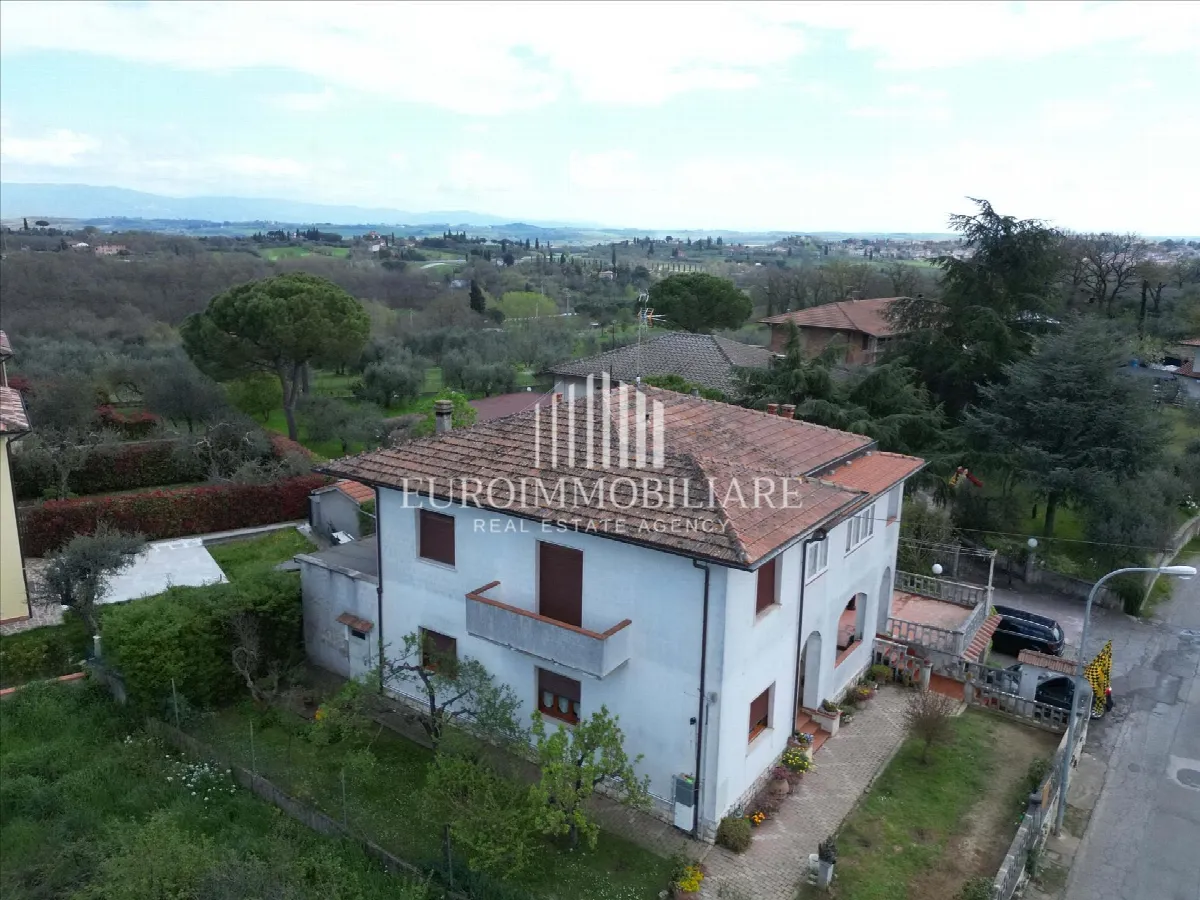 Casa Indipendente in vendita a Sinalunga - foto 2