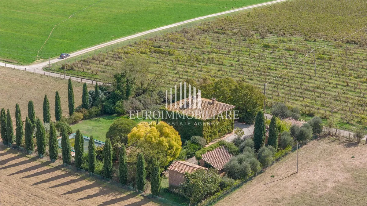 Rustico/Casale in vendita a Castiglione del Lago - foto 2