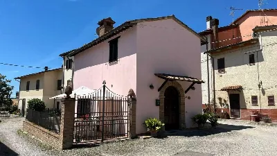 Casa Indipendente a Castiglione del Lago