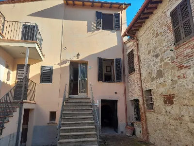 Casa Indipendente a Castiglione del Lago