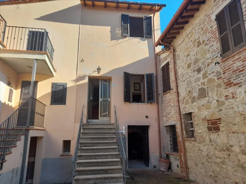 Casa Indipendente in vendita a Castiglione del Lago - foto 1