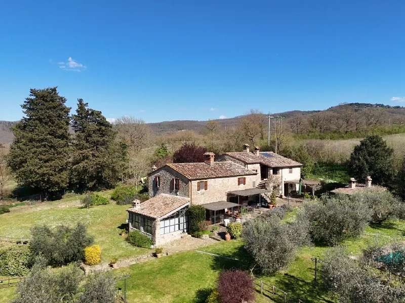 Rustico/Casale in vendita a Passignano sul Trasimeno - foto 2