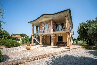 Villa in vendita a Castiglione del Lago - foto 1