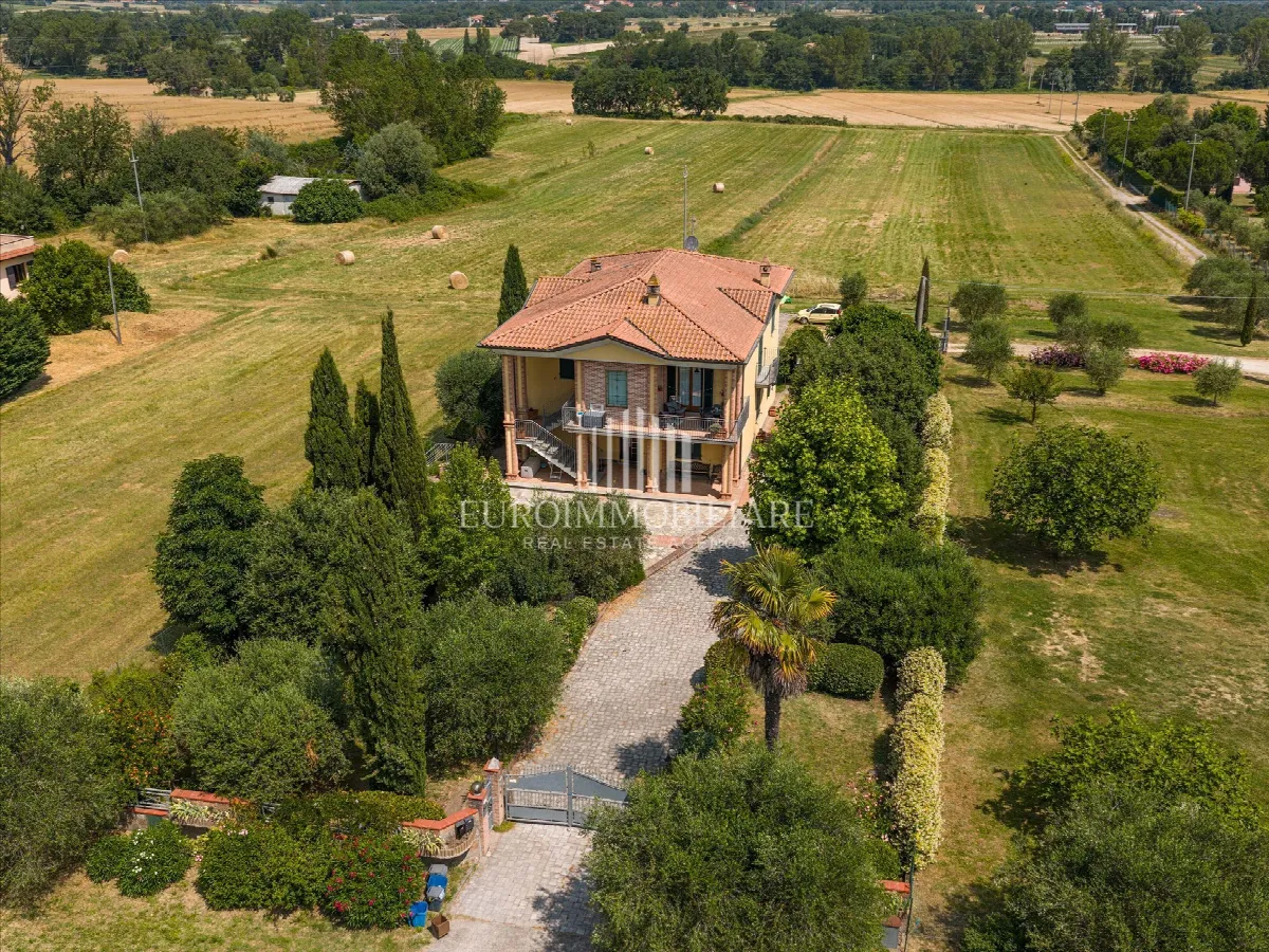 Villa in vendita a Castiglione del Lago - foto 2