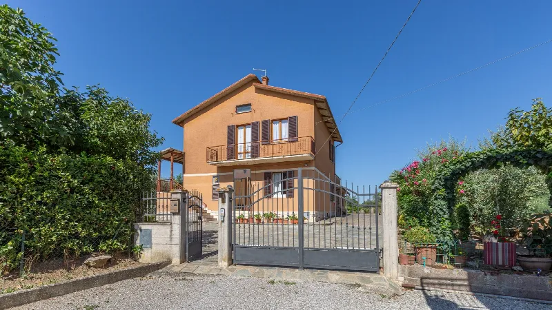 Casa Indipendente in vendita a Castiglione del Lago - foto 1