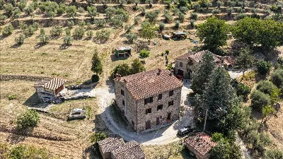 Casa Indipendente in vendita a Fabro - foto 1