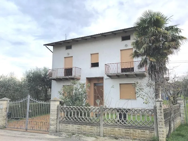 Casa Indipendente in vendita a Castiglione del Lago - foto 1