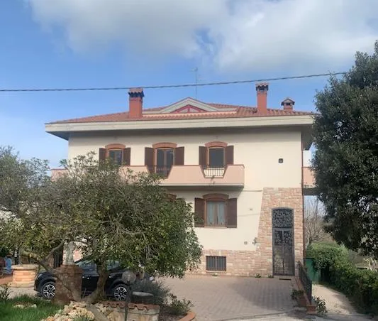 Casa Indipendente in vendita a Castiglione del Lago - foto 1