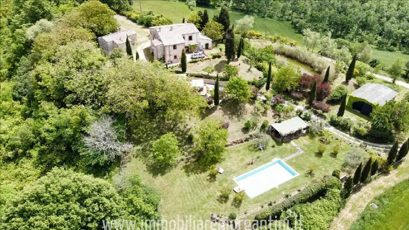 Rustico/Casale in vendita a Sarteano - foto 1