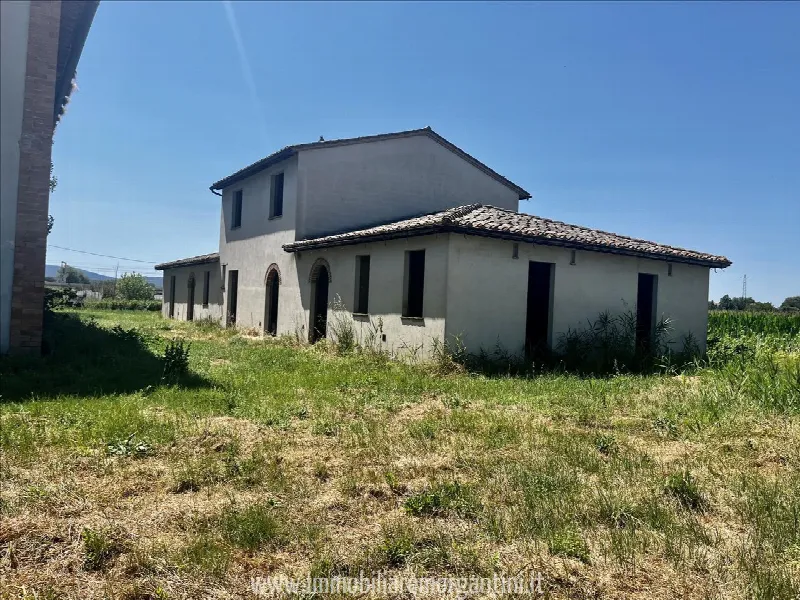Rustico/Casale in vendita a Chiusi - foto 4