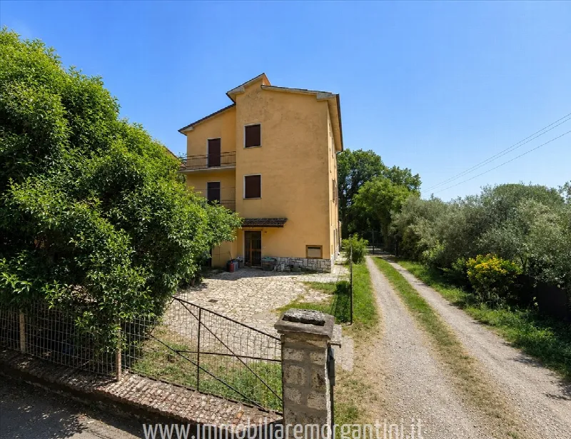 Casa Indipendente in vendita a Sarteano - foto 1