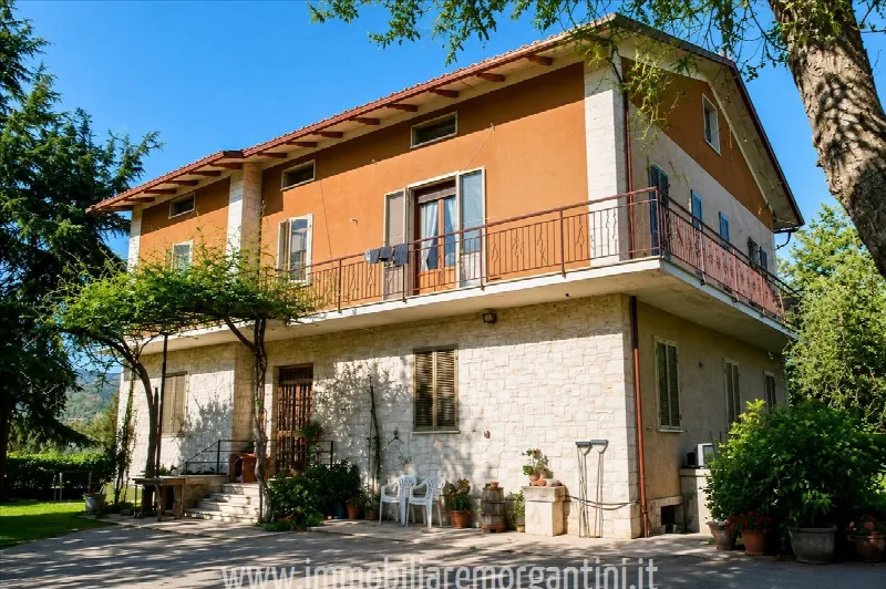 Villa in vendita a Sarteano - foto 1