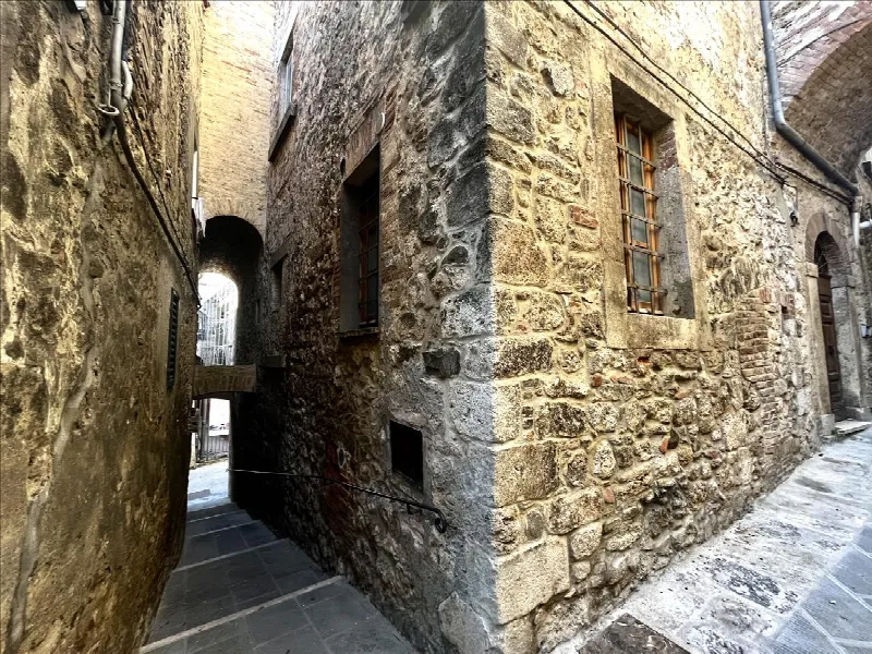 Palazzo/Stabile in vendita a Sarteano - foto 2