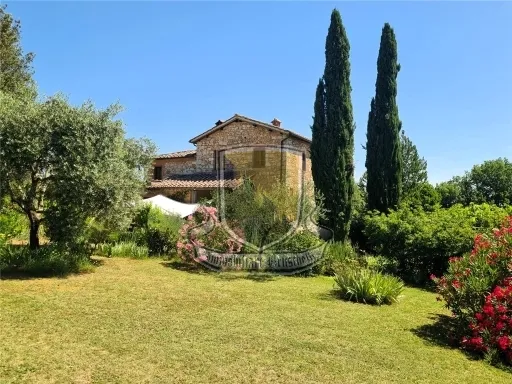 Rustico/Casale in vendita a Sovicille - foto 1